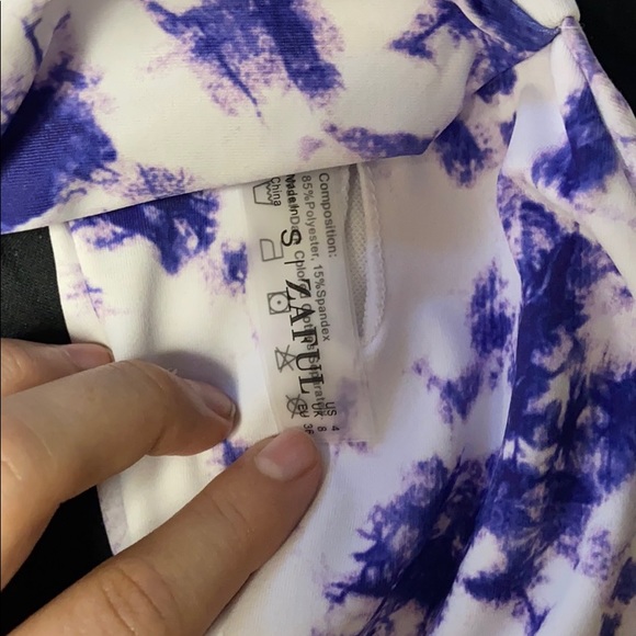 Swimsuit top - Picture 3 of 3